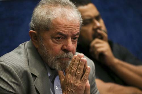 Em depoimento, Lula nega que é dono de sítio em Atibaia