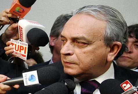 PSDB planeja intervenção 'branca' em diretórios