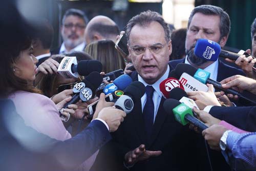 Leitura do parecer complementar da reforma é marcada para terça-feira