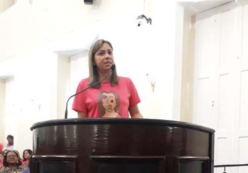 Deputada relata ser portadora de fibromialgia e pede apoio aos parlamentares