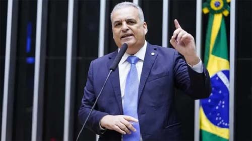 Deputado alagoano embarca para Ucrânia em apoio aos brasileiros que vivem na área de conflito