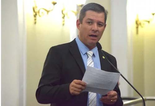 Deputado alagoano aciona MPF contra hit da cantora Ludmilla