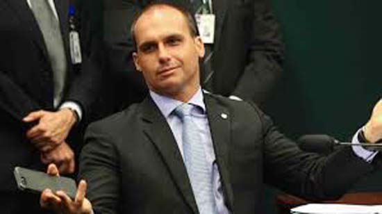 Rejeitado por filho de Bolsonaro, Renan Calheiros critica precipitação