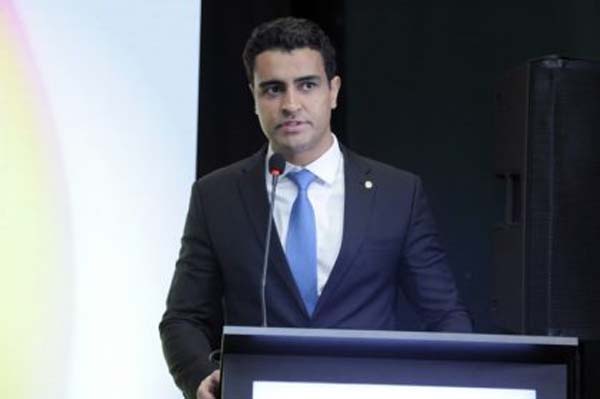 JHC é contra reajuste de energia e convoca população a consulta pública da Aneel