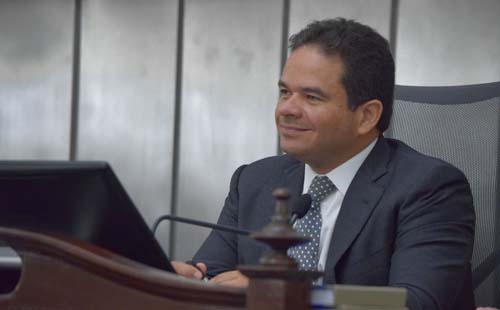 Exclusivo: Confira a forma de pensar e de agir do futuro governador de Alagoas