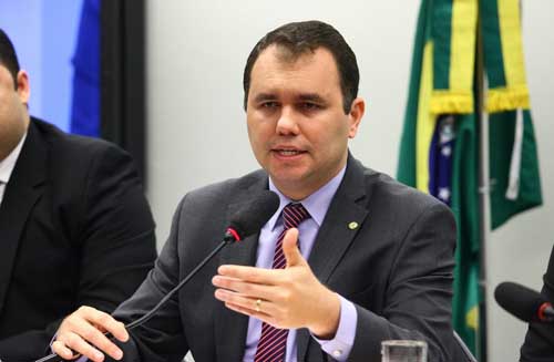 Comissão aprova proposta pedagógica para alunos com baixo rendimento escolar