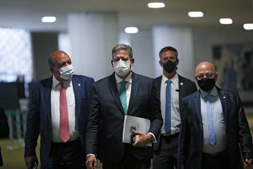 Câmara conclui votação da PEC do Auxílio Emergencial