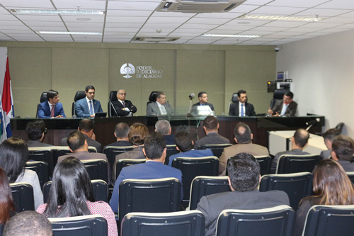 Washington Luiz ouve demandas dos advogados criminalistas