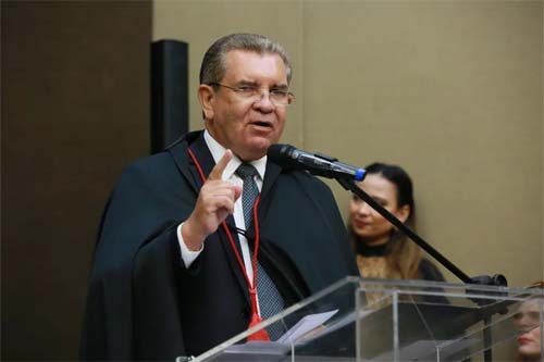 CNJ decide punir o desembargador Washington Luiz , do TJ-AL, com aposentadoria compulsória