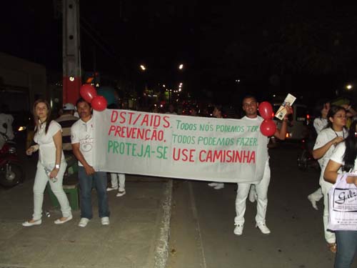 'Pastoral da Aids' realiza passeata conscientizando comunidade de União dos Palmares