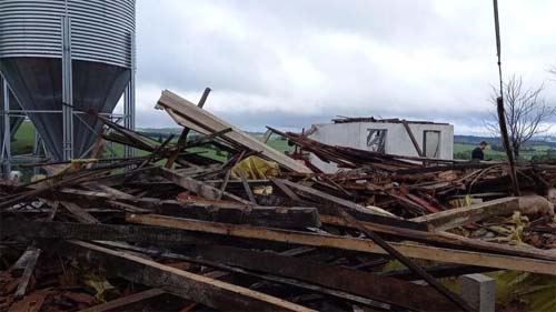 Ciclone deixa cinco mortos e centenas de desabrigados na região Sul