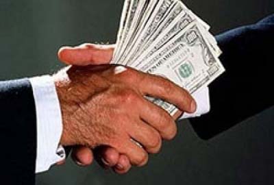 Desvio de verba de educação e saúde deve virar crime hediondo