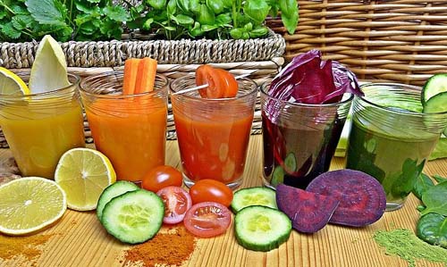 Detox pós-Natal: nutricionista monta cardápio de três dias para eliminar os excessos