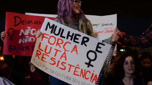 Luta pelo fim da violência e direitos iguais marcam o Dia da Mulher