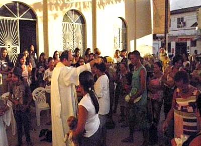 Animais são abençoados no Dia de São Francisco de Assis