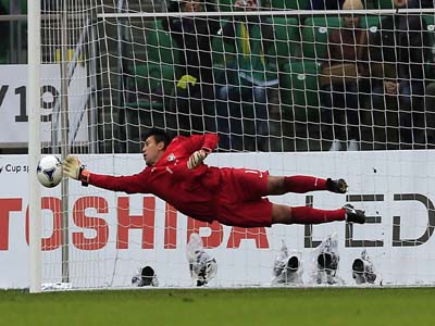 Brasil goleia Japão por 4 a 0 com dois gols de Neymar 
