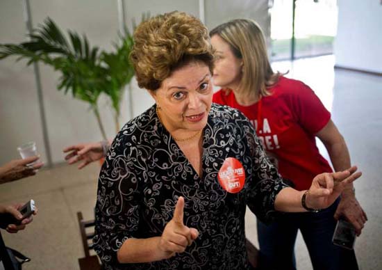 'Incentivar o ódio cria esse tipo de atitude', diz ex-presidente Dilma Rousseff