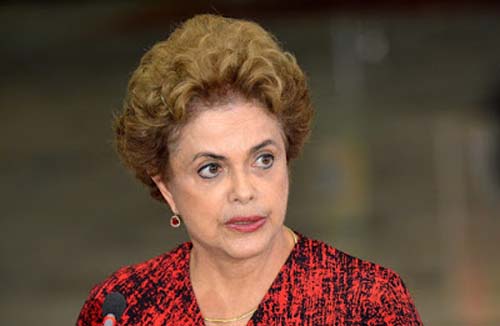 Dilma apoanta ação fascista em ato da PMMG e recebe resposta da corporação