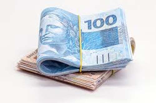 Cerca de 1 milhão de brasileiros têm mais de R$ 1 mil esquecidos em bancos