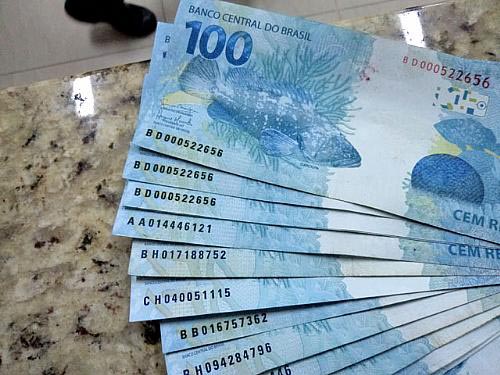 Dupla é flagrada com R$ 6 mil em notas falsas no interior de AL