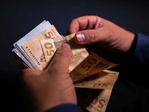 Brasileiros já pagaram R$ 2 trilhões em impostos este ano