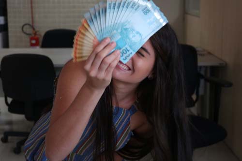 Governo do Estado libera primeira faixa salarial neste sábado (28)