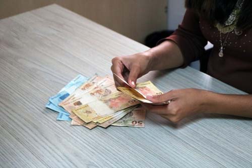 Governo de Alagoas libera pagamento da 2ª faixa salarial neste sábado