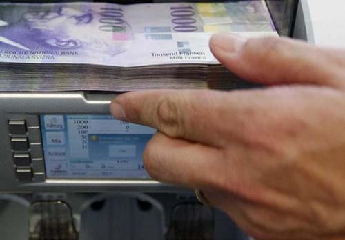 Brasileiros tiram R$ 9 bilhões da Suíça após Lava Jato