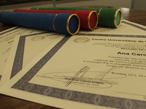 MP solicita bloqueio de bens de faculdades no total de R$ 5 milhões do golpe que prejudicou diversos alagoanos com diplomas falsos