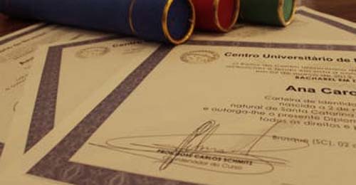 Faculdades podem ter contas bloqueadas