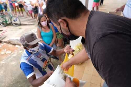 Programa do Leite é retomado pela Seagri e alimento começa a ser distribuído