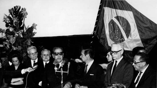 4 momentos em que a violência contra políticos marcou os rumos do Brasil