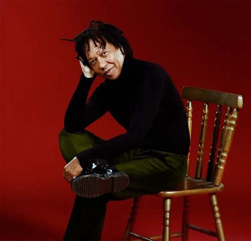 Djavan vai realizar show em Maceió com ingressos a partir de R$ 30