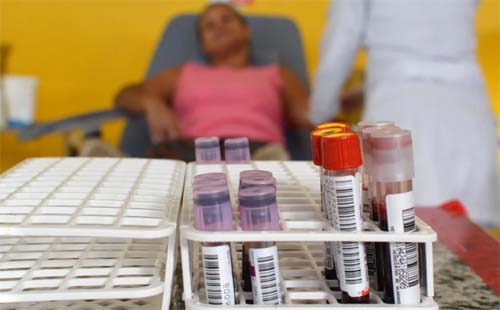 Fevereiro Laranja: Hemoal Orienta Como se Cadastrar para Ser Doador de Medula Óssea