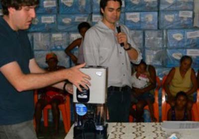 Unilever doa purificadores de água a famílias carentes de União