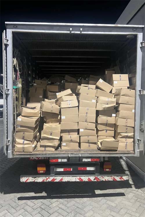 Dois são presos com produtos de energia solar avaliados em R$ 200 mil