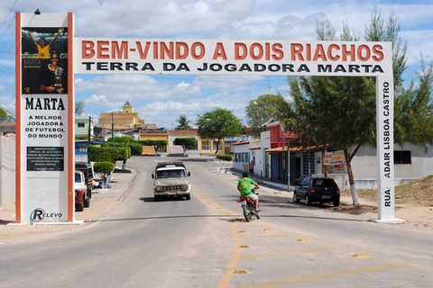 Grave acidente deixa três mortos e feridos em Dois Riachos