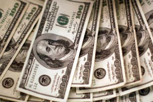 Dólar fecha em queda pelo 3º dia seguido e encerra semana cotado a R$ 5,46