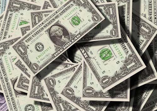 Moeda Americana Sofre Alta Significativa em Meio a Incertidumbres Econômicas e Tensões Geopolíticas