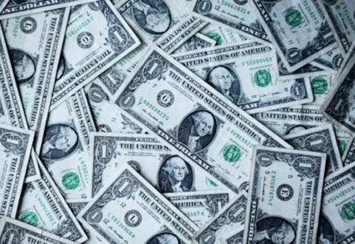 Dólar atinge menor cotação desde outubro após decisão do Congresso