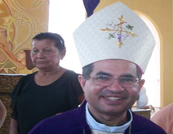Bispo palmarino emociona catolicos ao celebrar missa em União dos Palmares