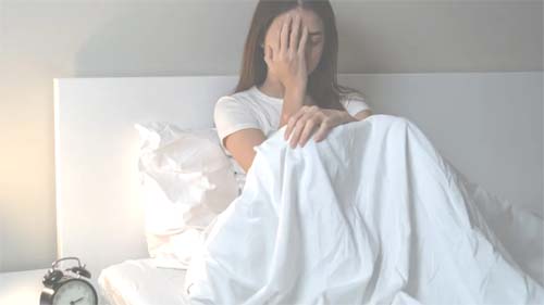 Quer dormir melhor? Evite esses alimentos, aconselham nutricionistas