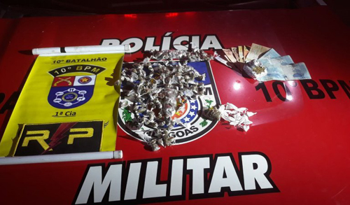 Suspeito de tráfico de drogas é preso após tentar fugir de bicileta