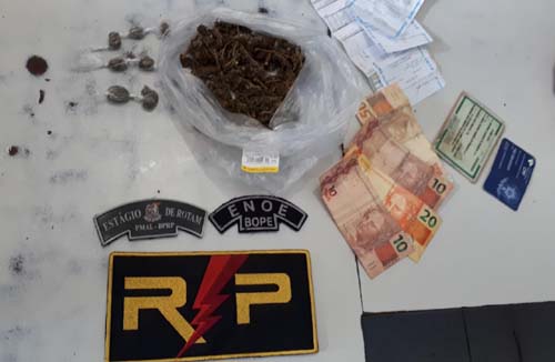 Dupla em moto é presa ao ser flagrada com maconha em Palmeira