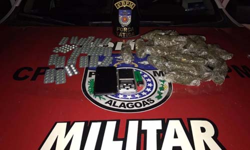 4 BPM-AL prende traficante no Centro de Maceió.