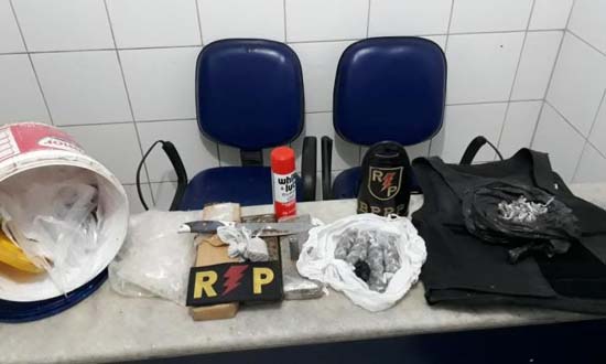 Polícia prende jovem com mais de 2 kg de maconha na Chã da Jaqueira