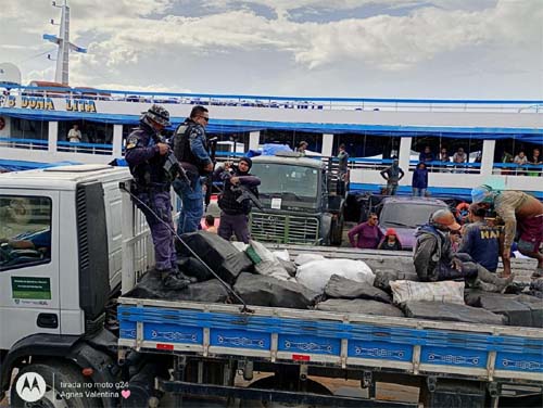 Polícia apreende R$ 36 milhões em drogas durante ação conjunta no rio Solimões