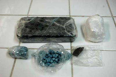 PF prende casal com Ecstasy, maconha e cocaína em Guaxuma