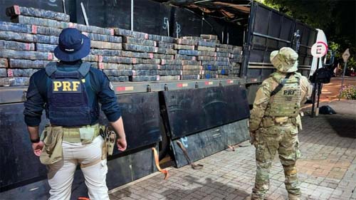 PRF apreende 1,6 tonelada de maconha em fiscalização no Paraná