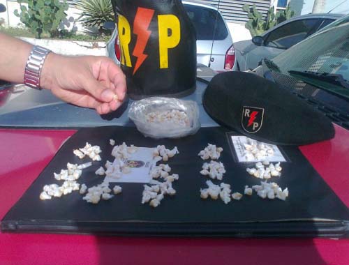 Mototaxista é preso após ser flagrado com 270 pedras de crack